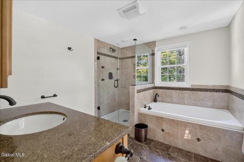 1916 E Country Club Drive Niskayuna NY 12309