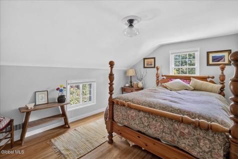 1916 E Country Club Drive Niskayuna NY 12309