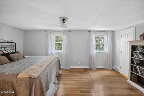 1916 E Country Club Drive Niskayuna NY 12309