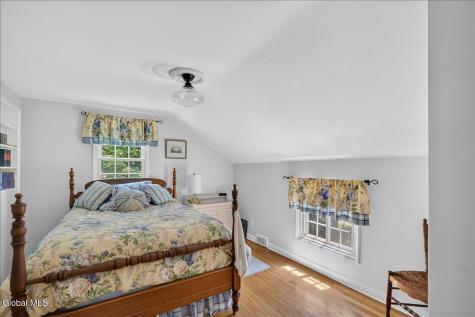 1916 E Country Club Drive Niskayuna NY 12309