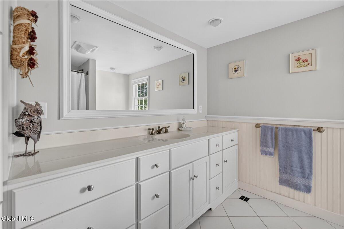 1916 E Country Club Drive Niskayuna NY 12309