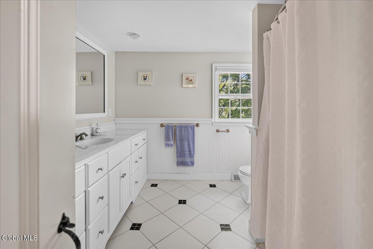 1916 E Country Club Drive Niskayuna NY 12309