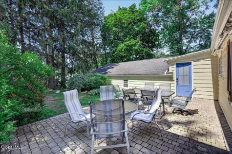 1916 E Country Club Drive Niskayuna NY 12309
