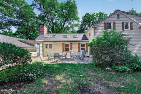 1916 E Country Club Drive Niskayuna NY 12309