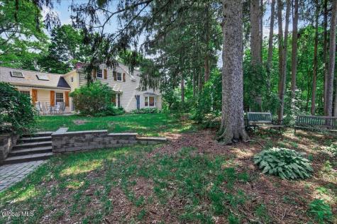 1916 E Country Club Drive Niskayuna NY 12309