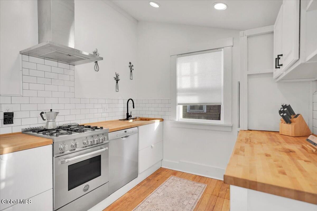 1095 Regent Street Niskayuna NY 12309