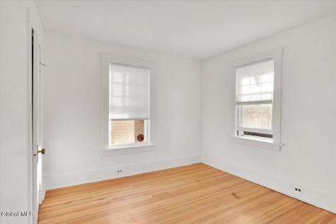 1095 Regent Street Niskayuna NY 12309