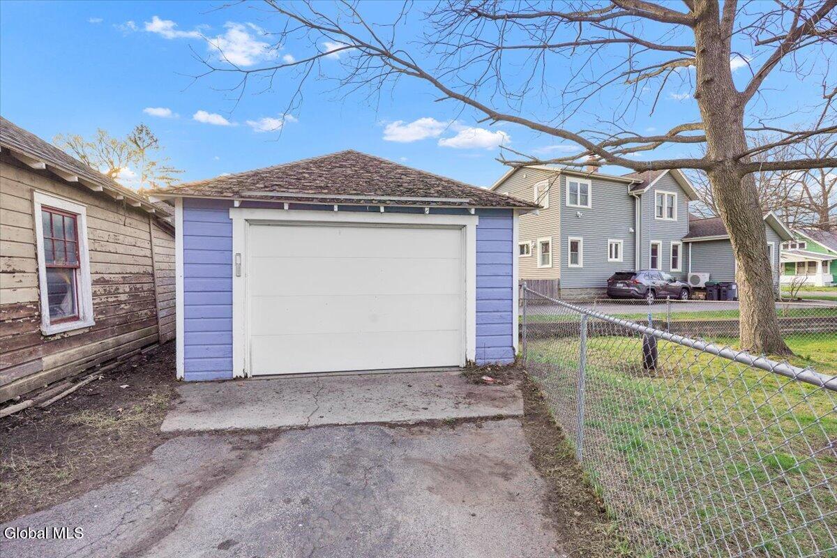 1095 Regent Street Niskayuna NY 12309
