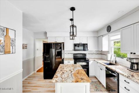 25 Concord Drive Niskayuna NY 12309