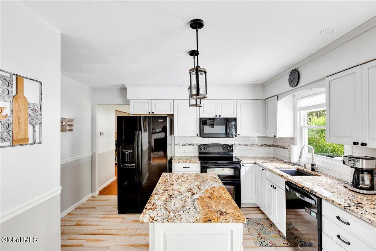 25 Concord Drive Niskayuna NY 12309