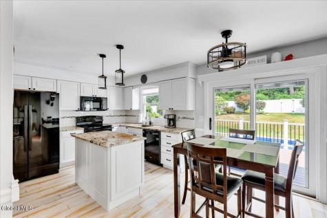25 Concord Drive Niskayuna NY 12309