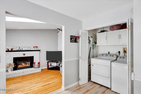 25 Concord Drive Niskayuna NY 12309