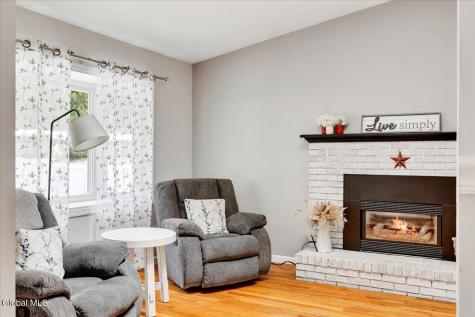 25 Concord Drive Niskayuna NY 12309