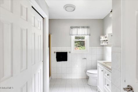 25 Concord Drive Niskayuna NY 12309
