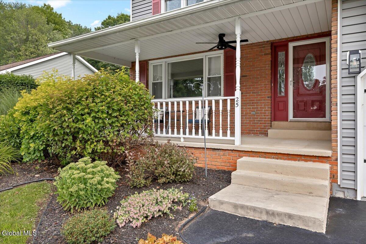 25 Concord Drive Niskayuna NY 12309