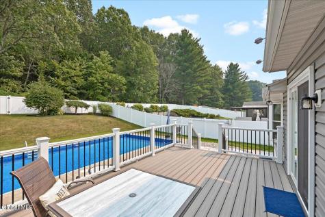 25 Concord Drive Niskayuna NY 12309