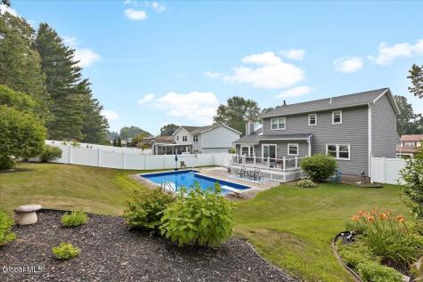 25 Concord Drive Niskayuna NY 12309