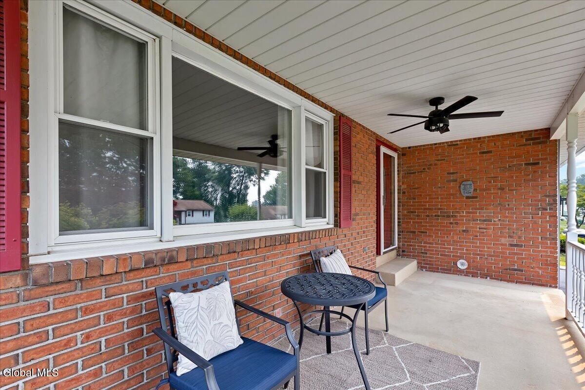 25 Concord Drive Niskayuna NY 12309
