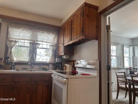 1535 Myron Street Niskayuna NY 12309