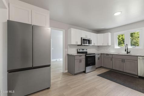 5 Salisbury Road Delmar NY 12054