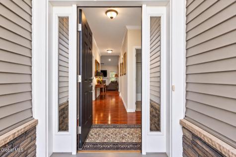 26 Jessica Lane Glenmont NY 12077