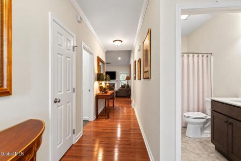 26 Jessica Lane Glenmont NY 12077