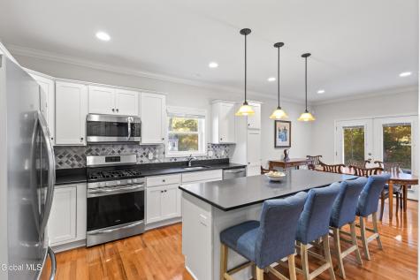 26 Jessica Lane Glenmont NY 12077