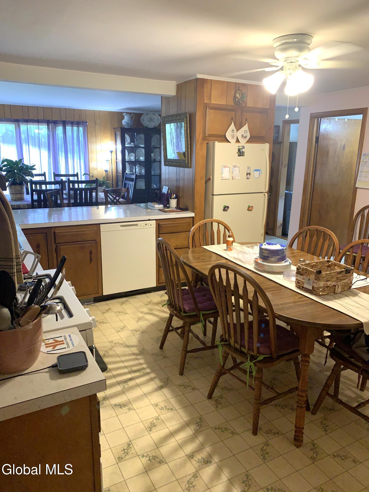 10 Dahl Way Averill Park NY 12018