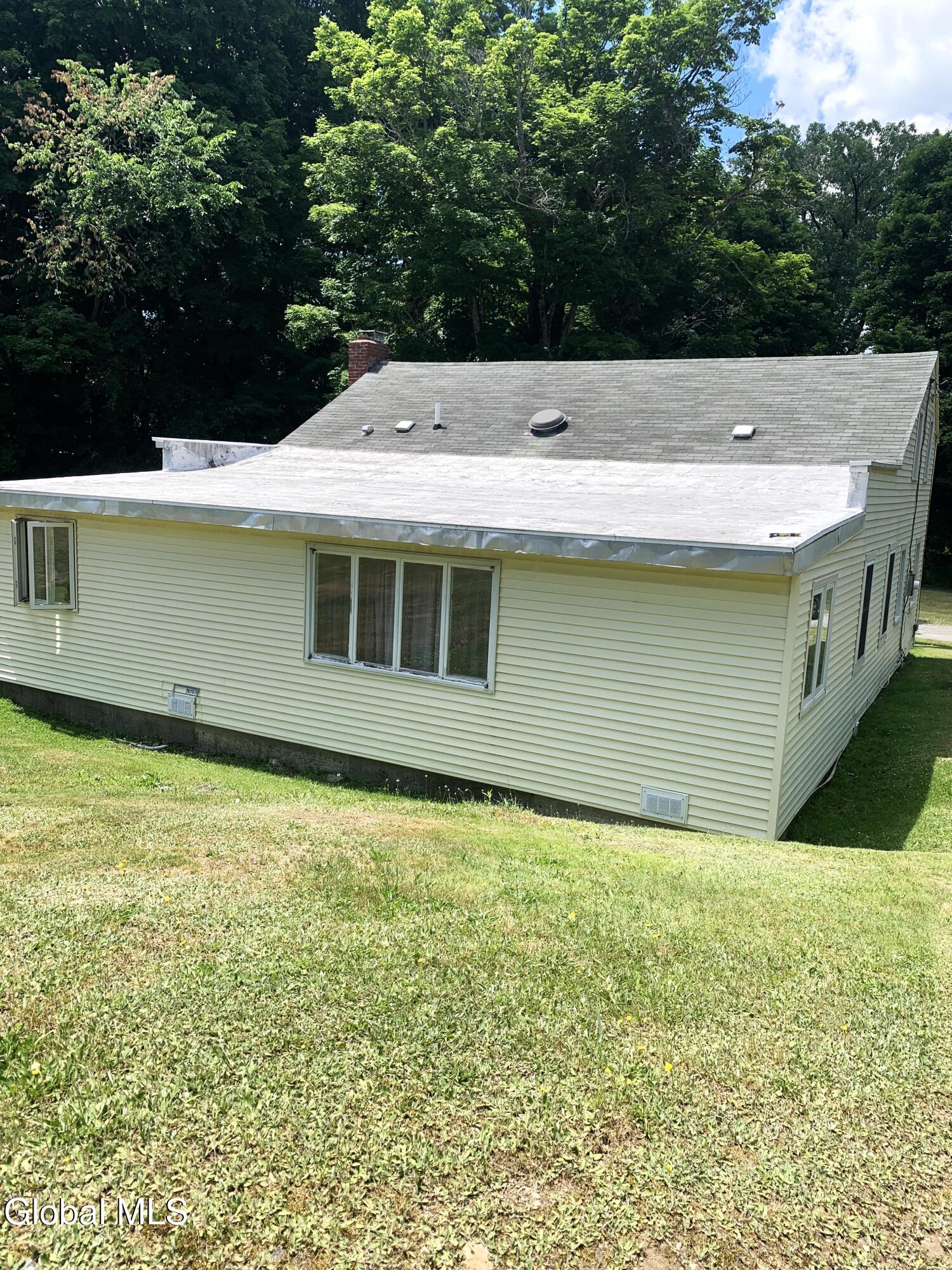 10 Dahl Way Averill Park NY 12018