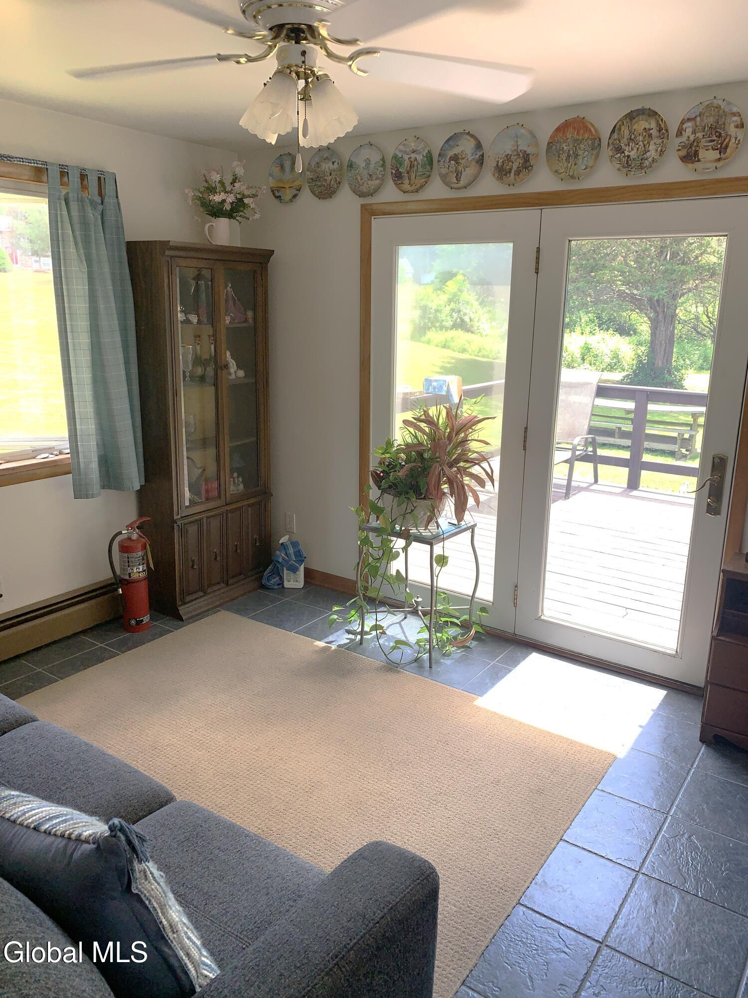 10 Dahl Way Averill Park NY 12018