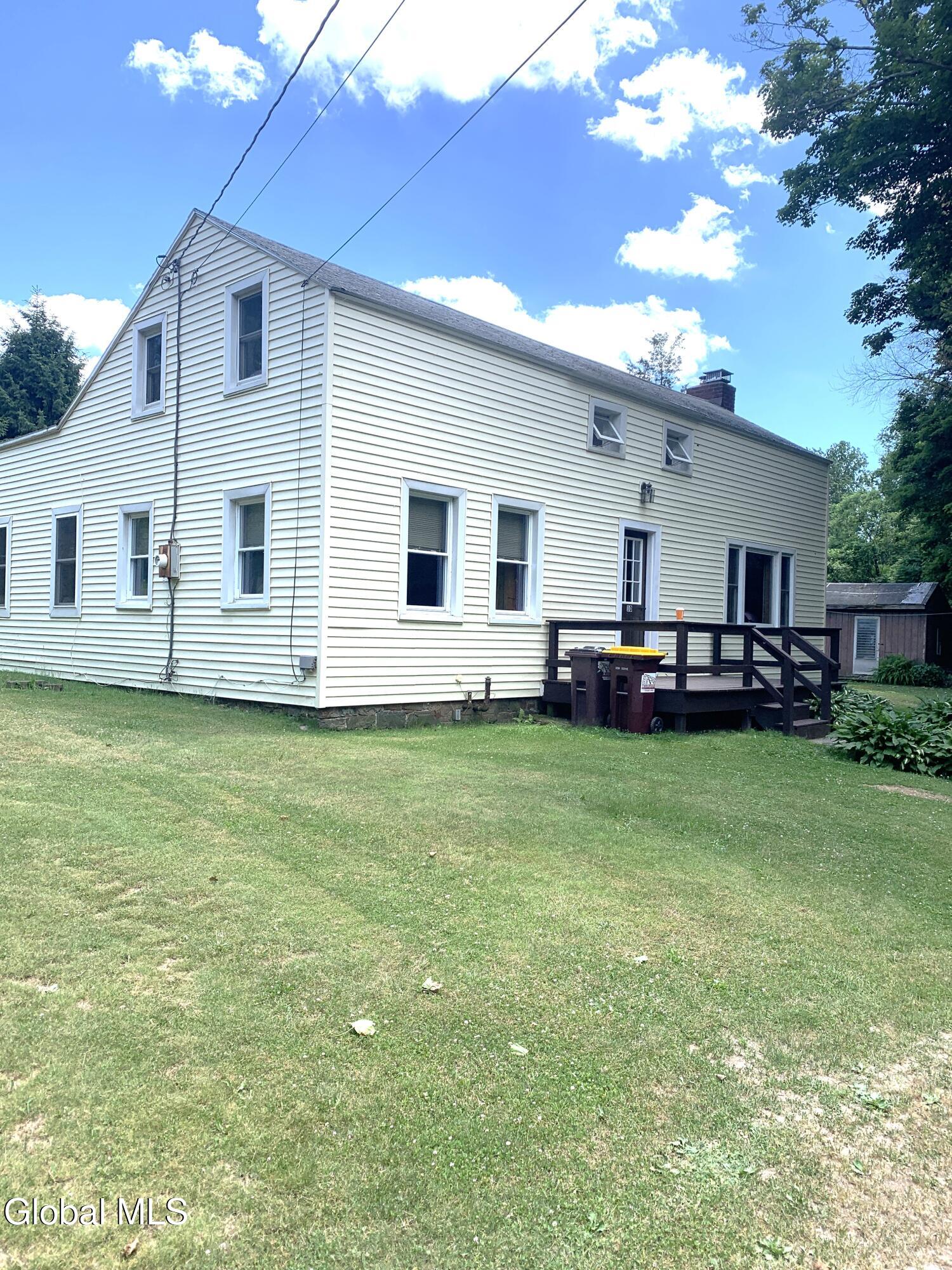 10 Dahl Way Averill Park NY 12018