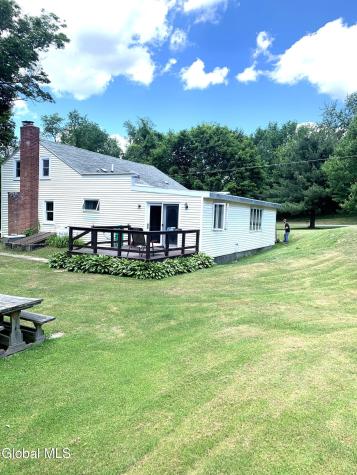 10 Dahl Way Averill Park NY 12018