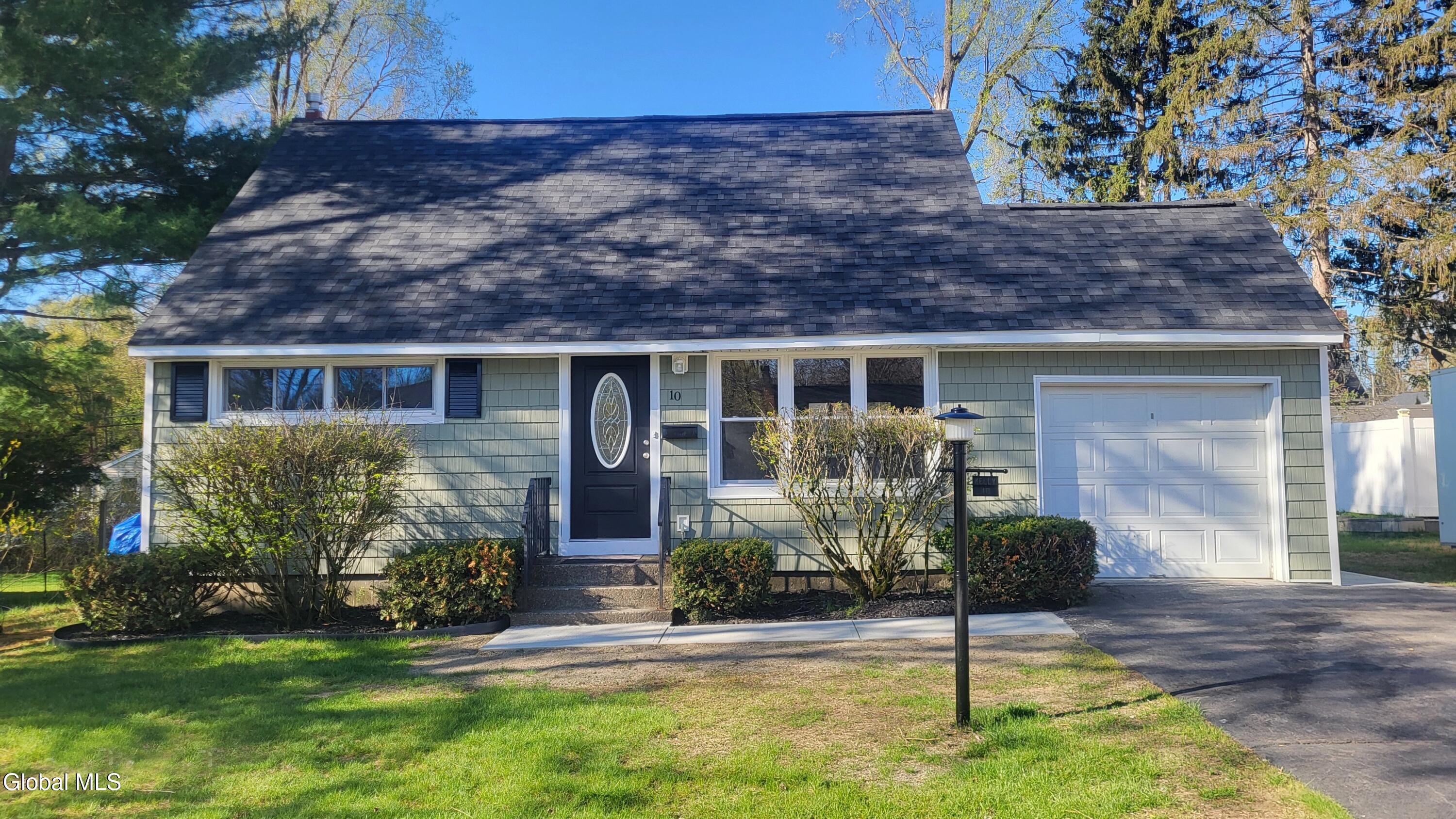 10 Bridle Path Albany NY 12205