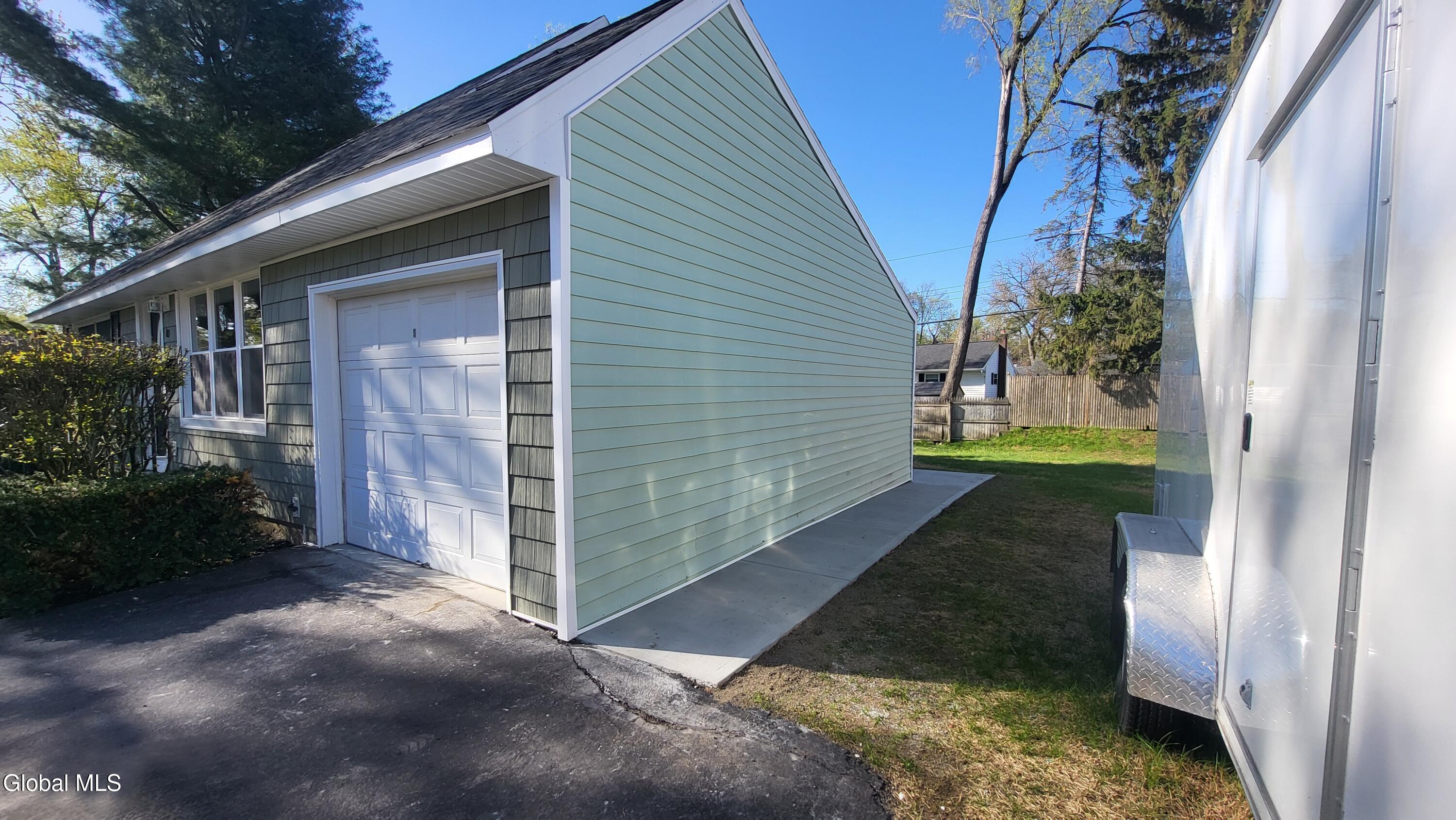 10 Bridle Path Albany NY 12205