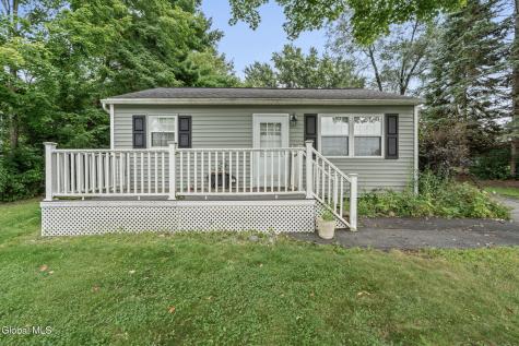 1 Erlynn Place Niskayuna NY 12309