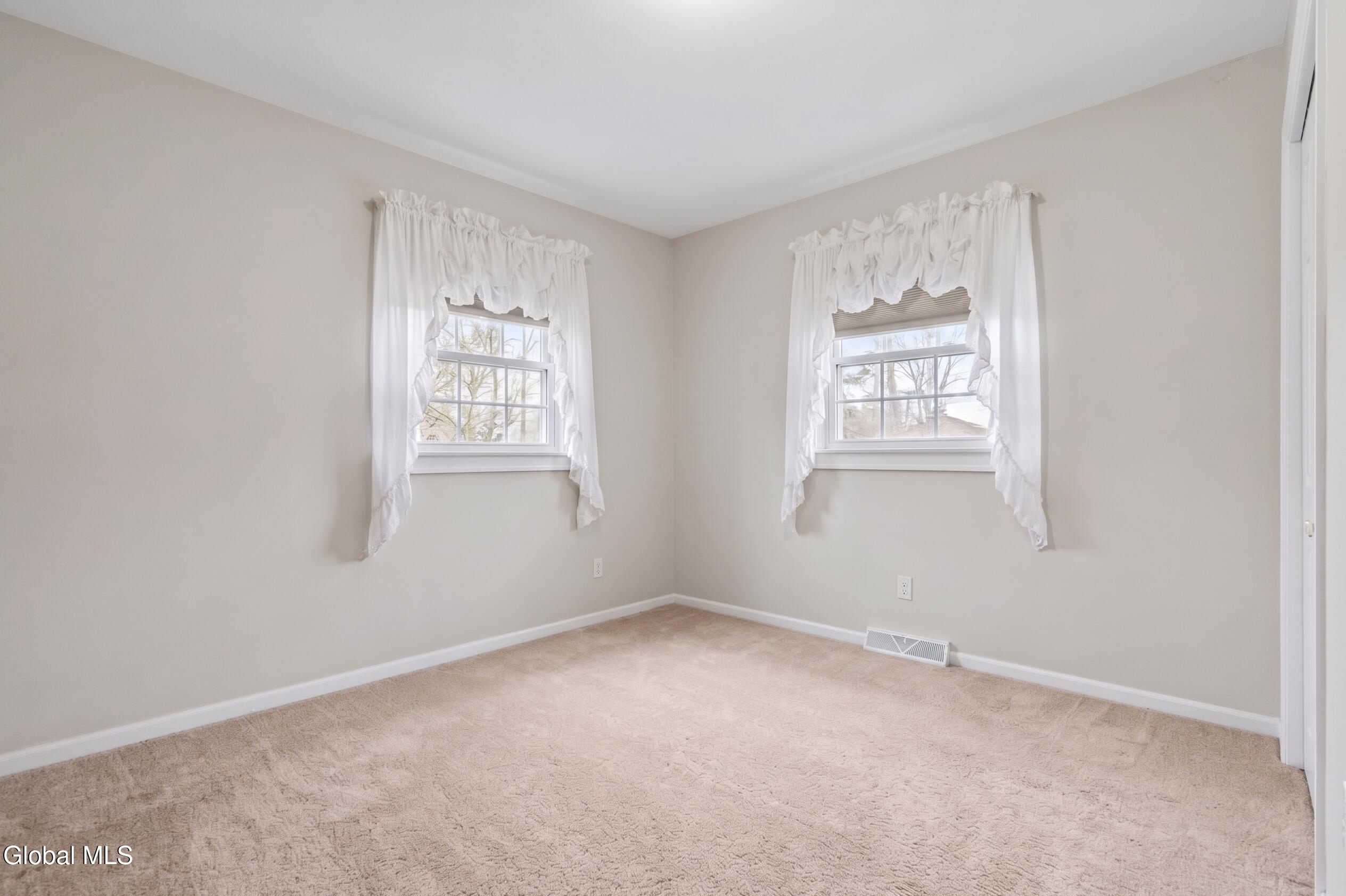 1 Erlynn Place Niskayuna NY 12309