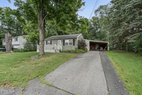 1 Erlynn Place Niskayuna NY 12309
