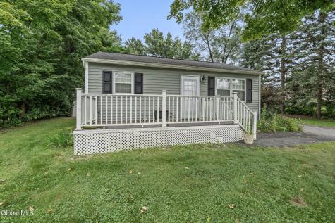 1 Erlynn Place Niskayuna NY 12309