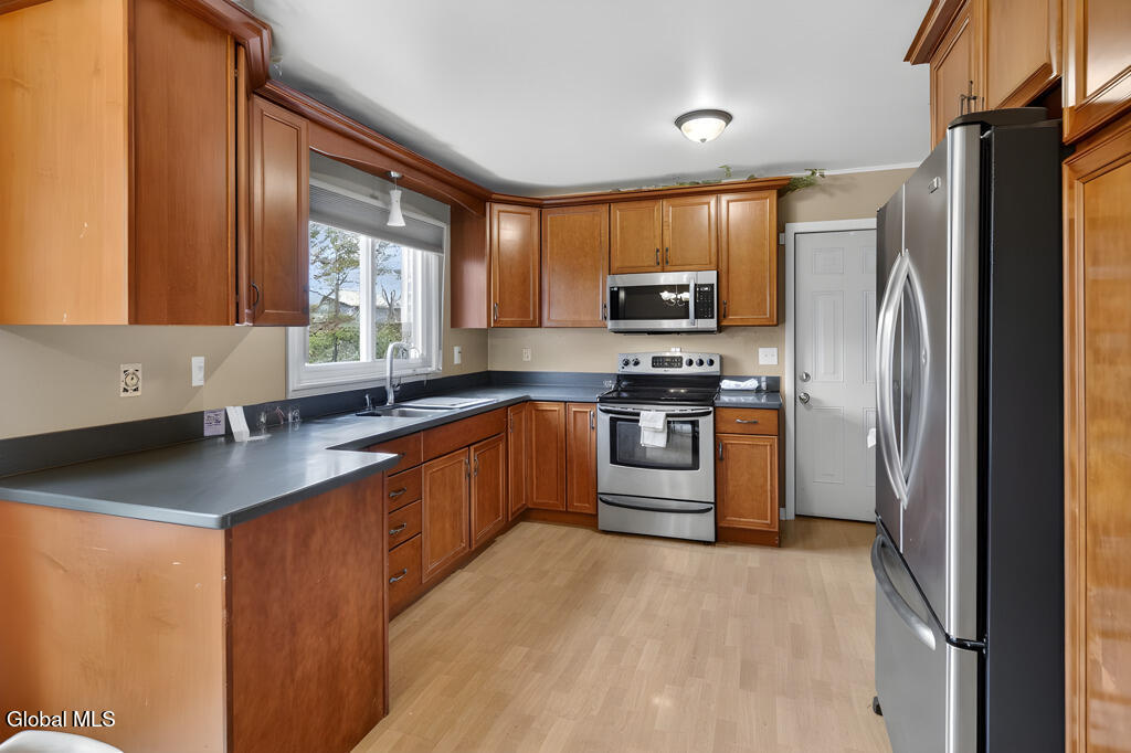 10 Warren Avenue Albany NY 12203