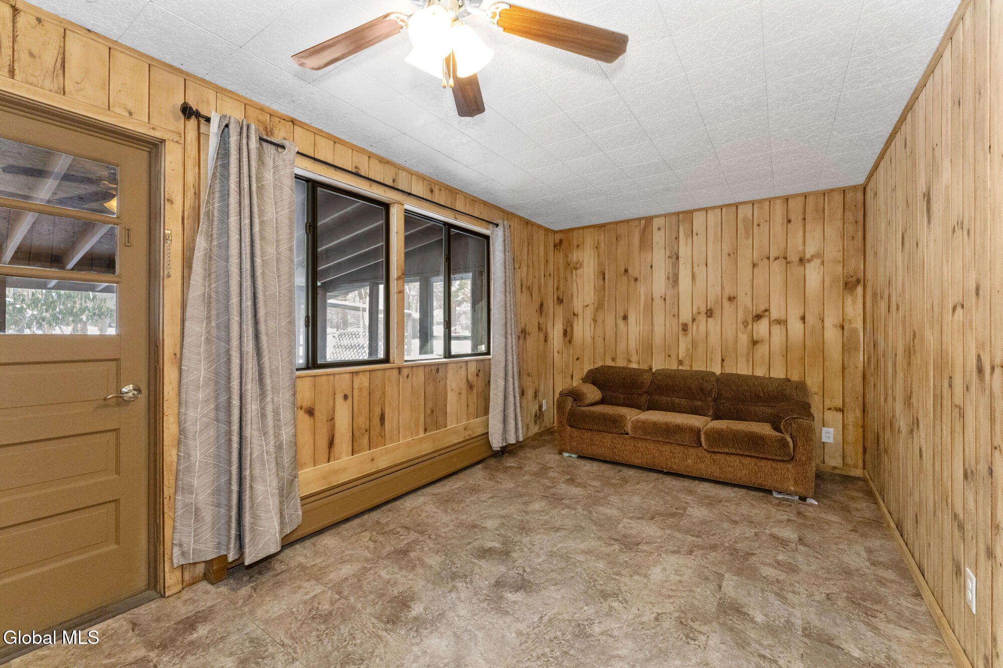 50 Hillcrest Drive West Sand Lake NY 12018