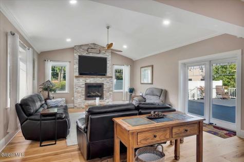 7 Nott Road Guilderland NY 12084