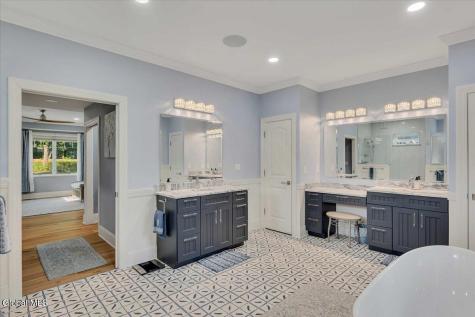 7 Nott Road Guilderland NY 12084