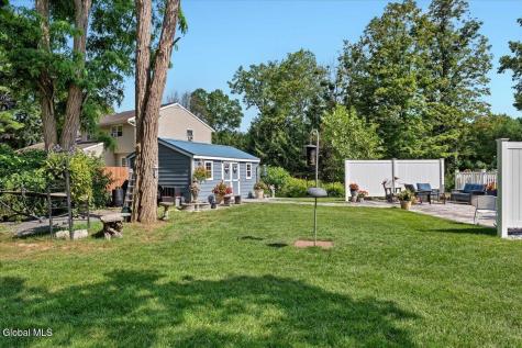 7 Nott Road Guilderland NY 12084