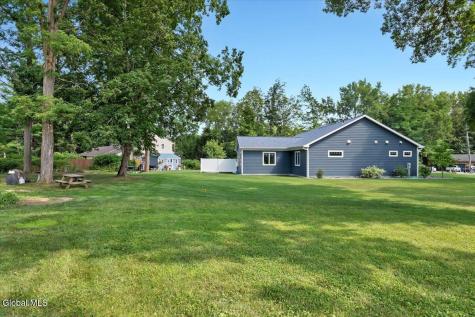 7 Nott Road Guilderland NY 12084