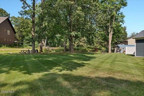 7 Nott Road Guilderland NY 12084
