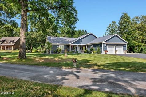 7 Nott Road Guilderland NY 12084