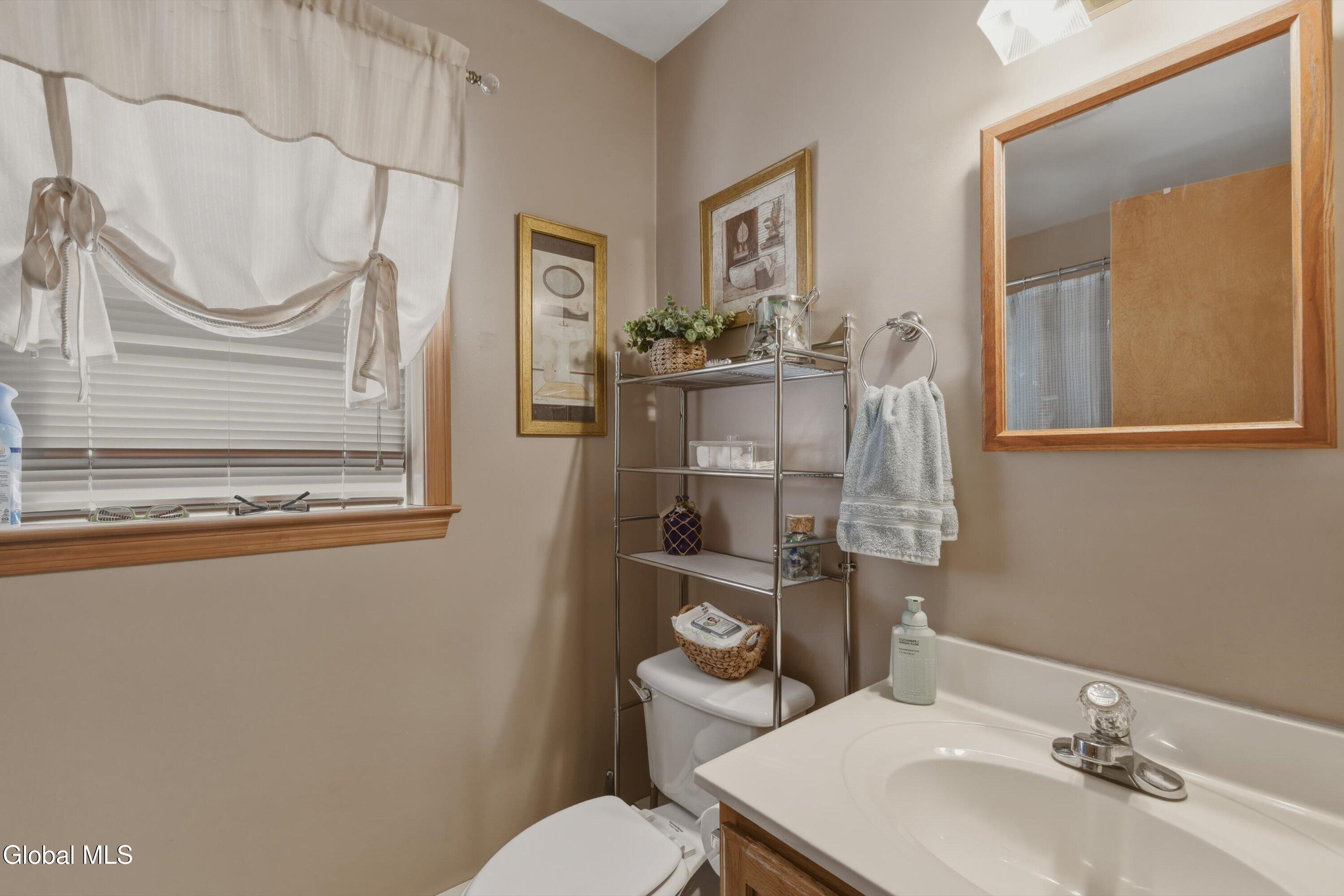 1382 Nys Rt 9p Saratoga NY 12866