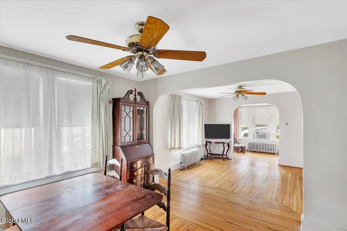 889 Oregon Avenue Niskayuna NY 12309