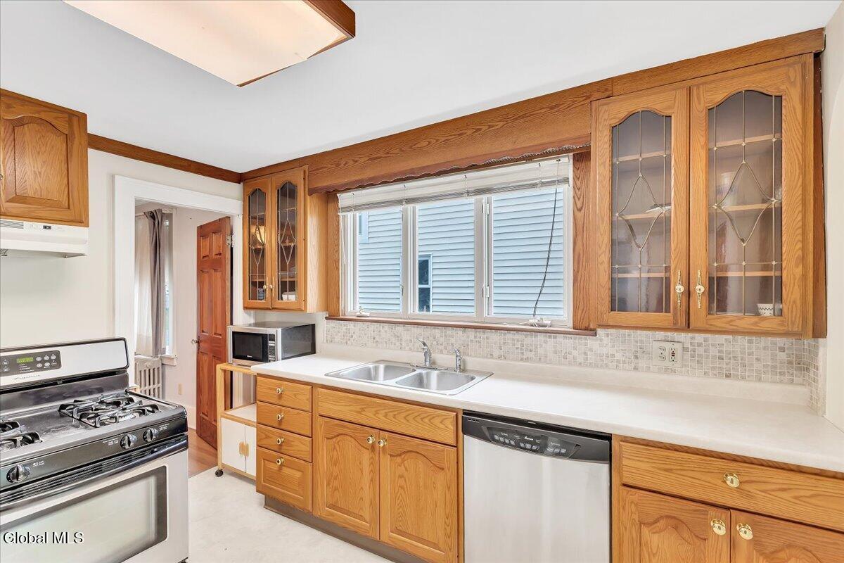 889 Oregon Avenue Niskayuna NY 12309