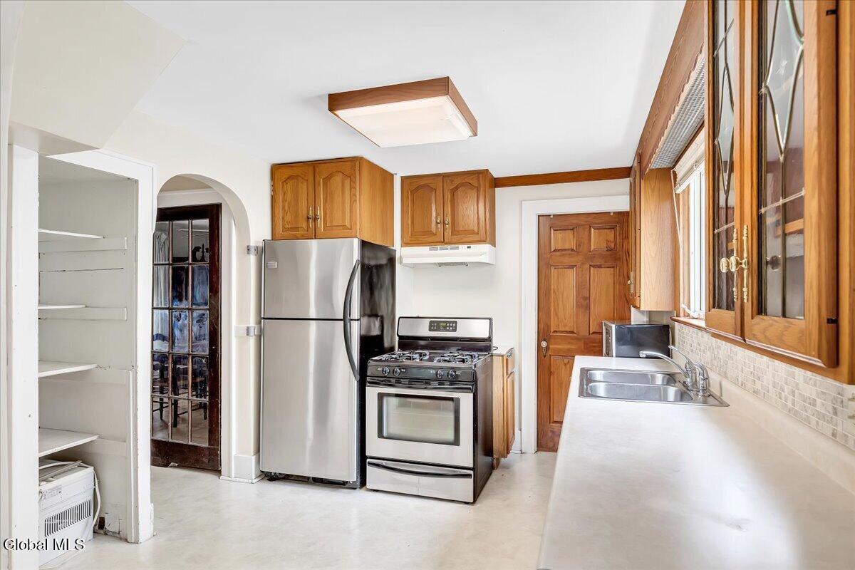 889 Oregon Avenue Niskayuna NY 12309